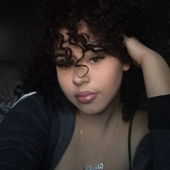 Meet the Posher Other - Meet your Posher, Elexis